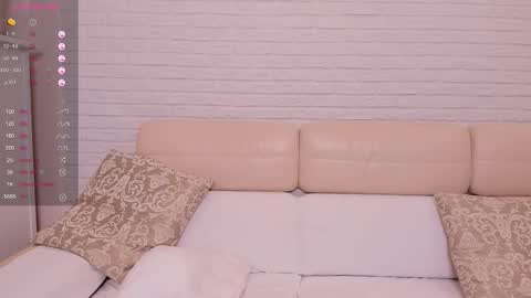 missxcaprice online show from September 23, 4:06 am