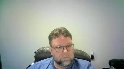 Snapshot of mister_happy567 chatting on October 12, 5:44 am Mr. Happy online show from October 12, 5:44 am