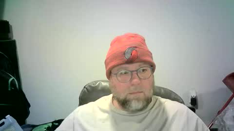 Mr. Happy online show from November 3, 6:25 am