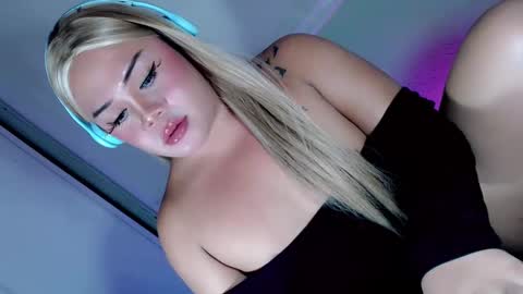 mistress_marta69 online show from November 19, 9:46 pm