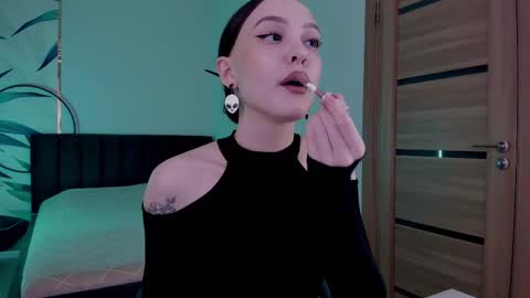 Mistress Mia online show from October 8, 1:35 am