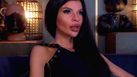 Elenia online show from April 20, 1:14 pm