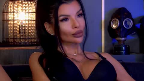 Snapshot of mistresselenia chatting on September 30, 11:10 am Elenia online show from September 30, 11:10 am