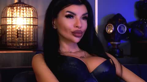 Elenia online show from November 17, 11:13 am