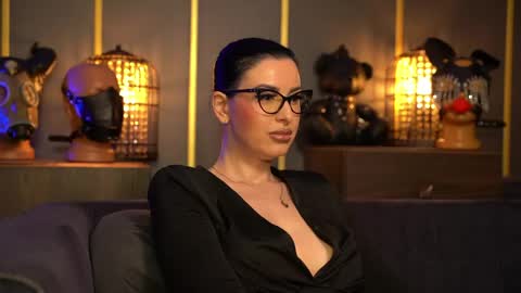 Mistress Kelly online show from May 7, 9:54 pm