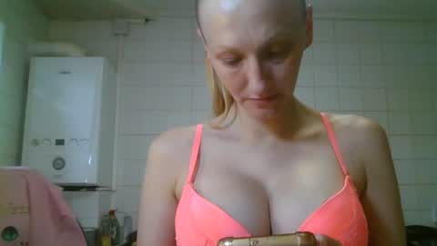 mistressmilly32 online show from July 5, 10:33 am