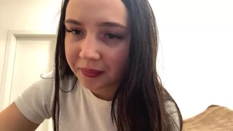 Snapshot of mitzilockerby chatting on October 14, 3:48 pm Mia online show from October 14, 3:48 pm