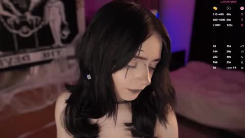 Yuka online show from October 25, 7:03 pm