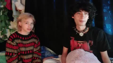Naomi and Nekorii online show from May 23, 8:21 am