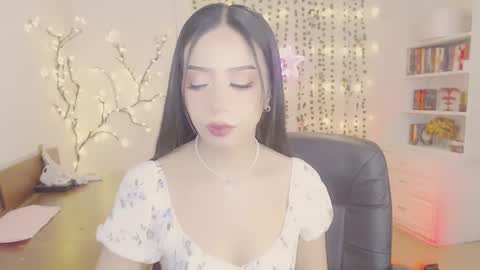 Alice online show from December 17, 9:49 pm