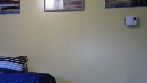 Snapshot of mmr45 chatting on February 26, 12:20 am mmr45 online show from February 26, 12:20 am