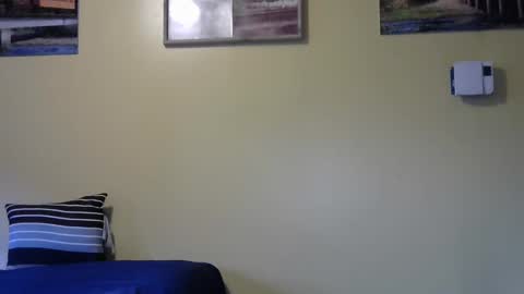 Snapshot of mmr45 chatting on February 8, 11:55 pm mmr45 online show from February 8, 11:55 pm