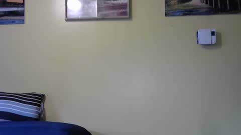 Snapshot of mmr45 chatting on March 4, 11:32 pm mmr45 online show from March 4, 11:32 pm