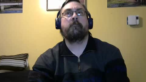 Snapshot of mmr45 chatting on February 16, 5:04 am mmr45 online show from February 16, 5:04 am