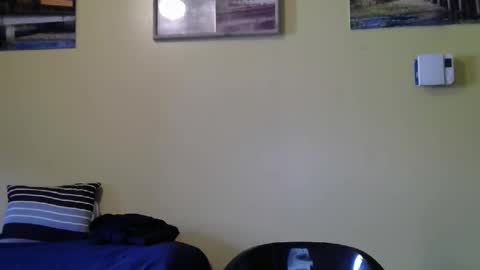 Snapshot of mmr45 chatting on March 1, 8:53 pm mmr45 online show from March 1, 8:53 pm