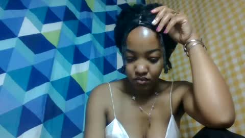 mmyriame online show from July 28, 7:39 pm