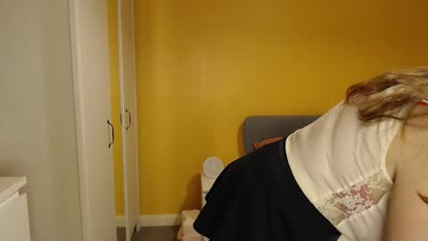 Mockingjay3001 online show from October 29, 5:25 pm