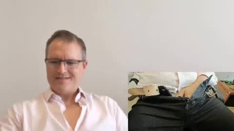 Moe online show from September 16, 5:38 pm