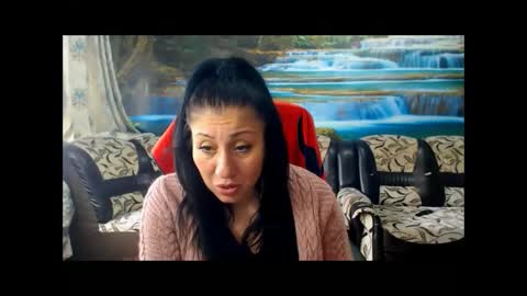 moistmady online show from May 14, 12:03 pm