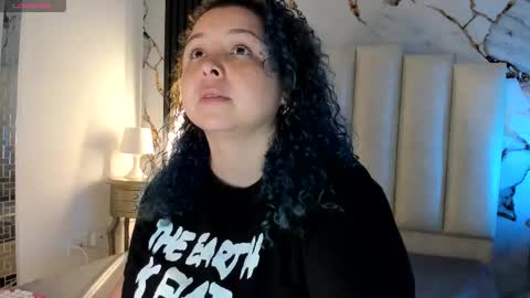 Hey Guys  Im Mollie online show from January 15, 12:47 pm