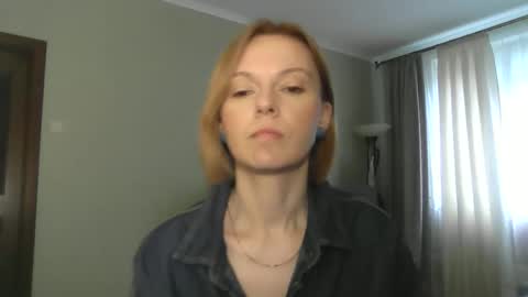 mollilove online show from June 3, 3:50 pm