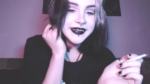 Molly Crow online show from February 24, 1:13 am