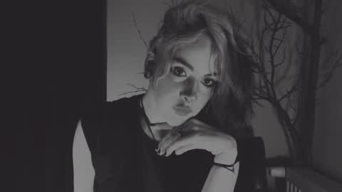 Molly Crow online show from January 15, 7:37 am