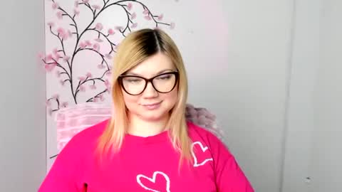 Molly online show from February 10, 1:14 pm