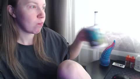 I have new photos come and see with love Molly online show from February 14, 9:23 am