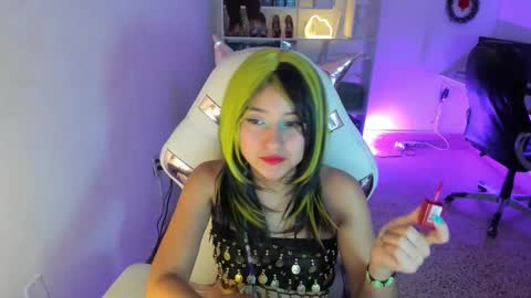 molly_sweetlove online show from December 2, 7:01 pm