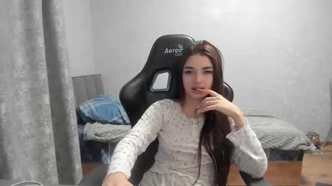 Molly online show from March 1, 12:59 am