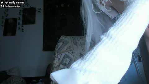 Molly online show from April 21, 1:07 pm