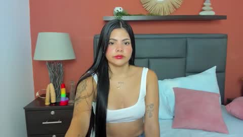 mollylove_ online show from October 15, 12:06 pm