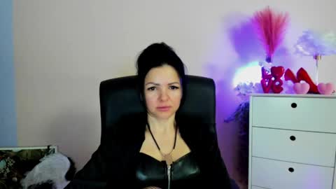 Molly online show from March 24, 7:36 am