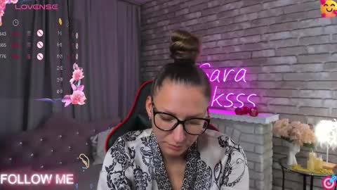 hi im Molly heregreat boobs big heart  warm pussy  online show from September 18, 12:58 am