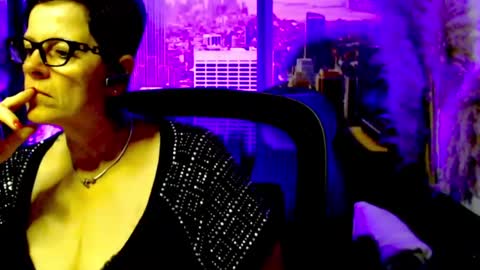 MollySun Nina Randmann online show from July 4, 6:00 pm