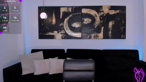 Molly Sunders online show from March 5, 9:04 pm