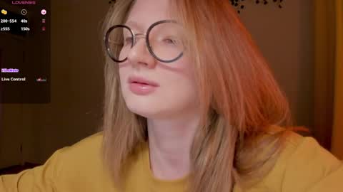 mollytucker online show from April 9, 3:18 pm