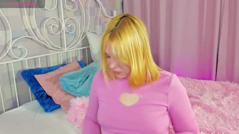 mon1ca_jones online show from November 21, 9:07 am