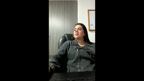 Snapshot of mona28__ chatting on September 22, 11:25 am Mona online show from September 22, 11:25 am