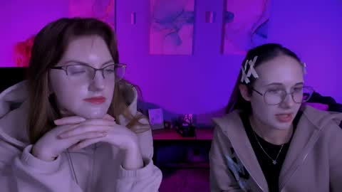 Mona  online show from April 5, 7:33 pm