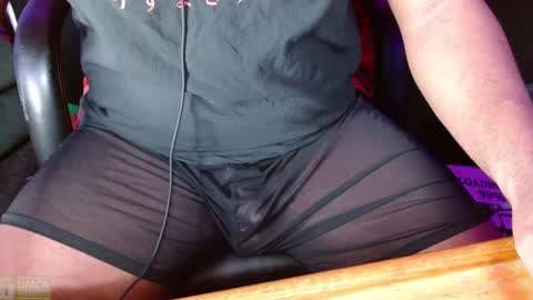 Snapshot of moneyshotxxx90 chatting on January 1, 4:07 am MoneyshotXXX online show from January 1, 4:07 am