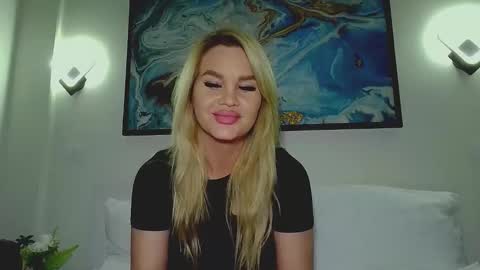 Snapshot of moni_ chatting on September 29, 3:38 am Monica online show from September 29, 3:38 am