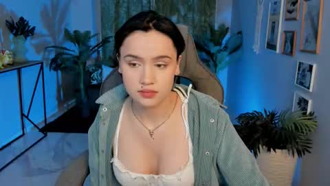 monica online show from February 13, 2:48 am