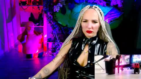 Monika online show from November 10, 12:52 pm