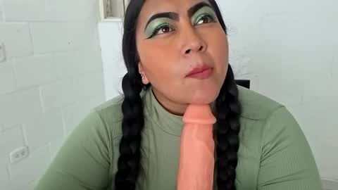 monikk__harrison online show from April 30, 5:40 pm