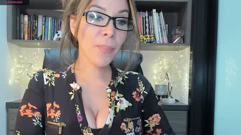 Snapshot of monilee69 chatting on January 7, 8:52 pm Monilee online show from January 7, 8:52 pm