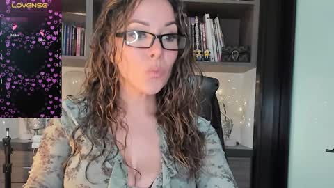 Snapshot of monilee69 chatting on January 30, 8:21 pm Monilee online show from January 30, 8:21 pm