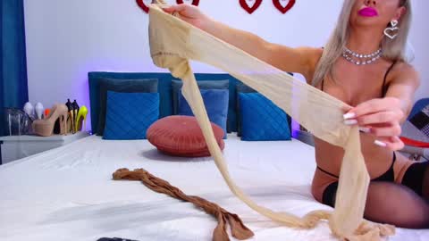 moniquebliss online show from March 11, 4:41 am