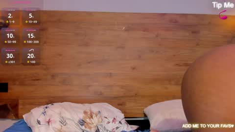 monwuw online show from May 24, 11:22 pm